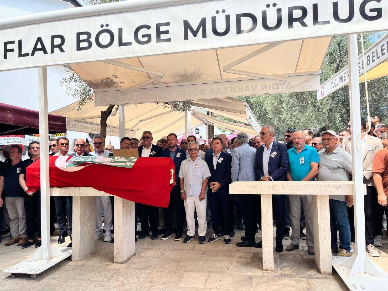 Eski Muğla Milletvekili Latif Sakıcı Son Yolculuğuna Uğurlandı 2